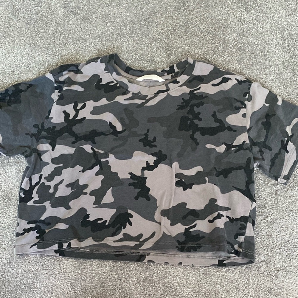 Camouflage crop top